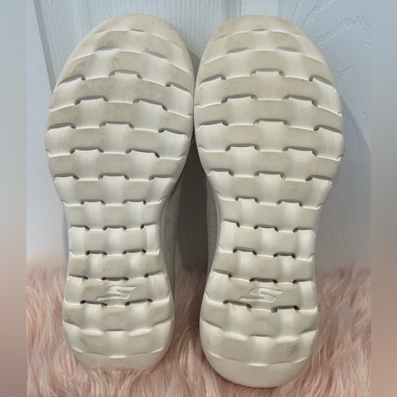 Skechers Slip-on Shoes - Picture 5 of 5